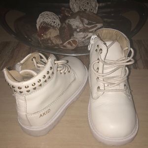 AKID White Studded Toddler Boots